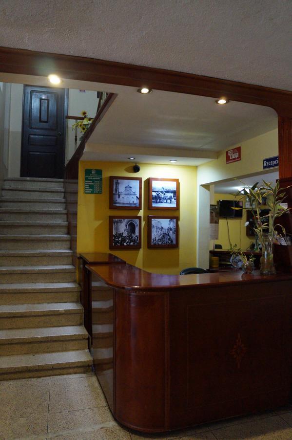 Hostal Pucara Лоха Экстерьер фото
